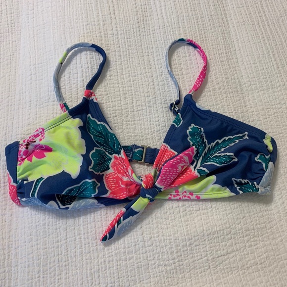 (2) bikini tops - light blue, floral - Picture 12 of 15